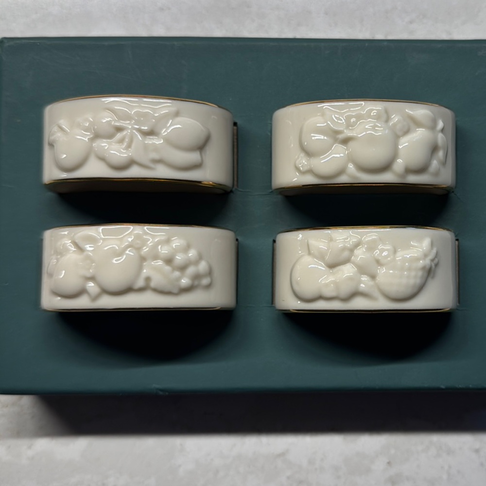 Lenox Ivory Napkin Rings Fruits of Life.  Set of 4. Mint